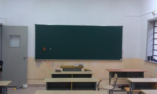 学校的黑板尺寸一般是多少