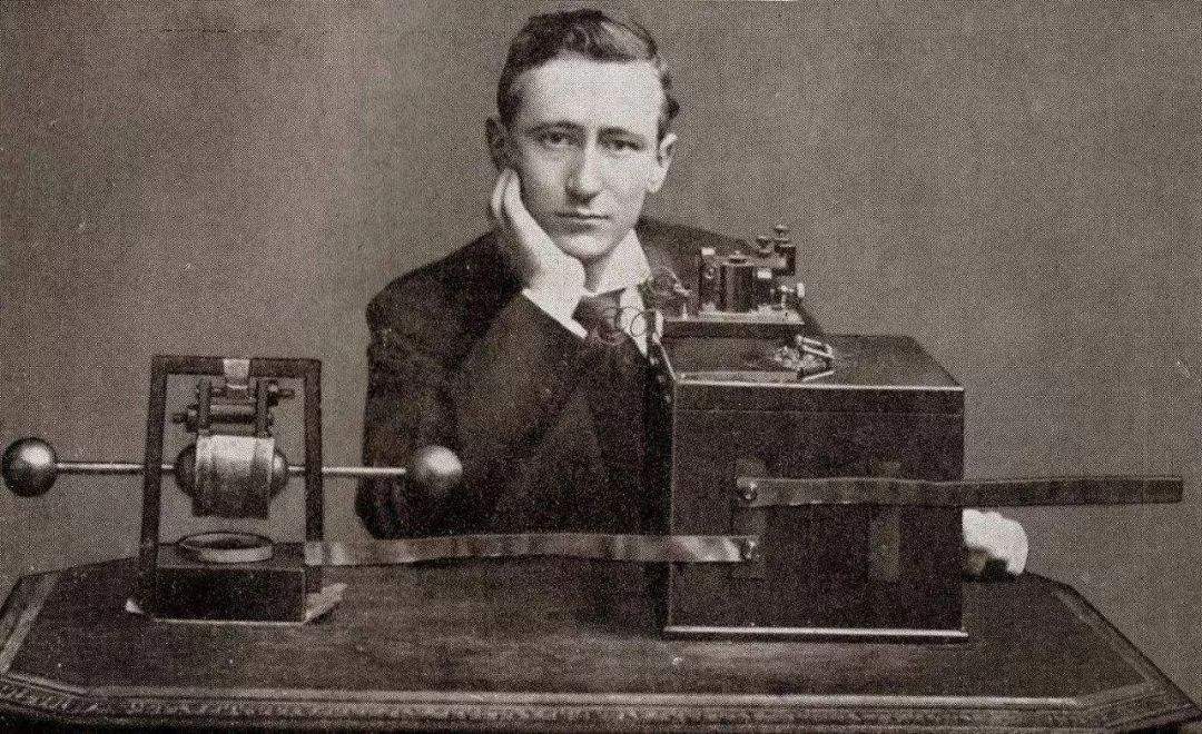 无线电报是谁发明的？